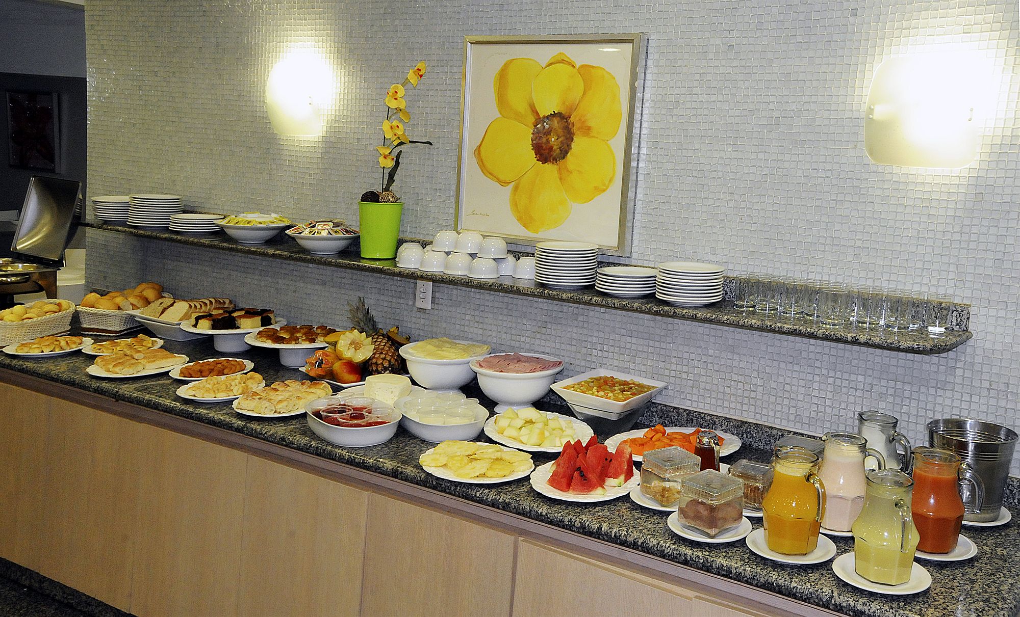 Фото Oft San Conrado Hotel