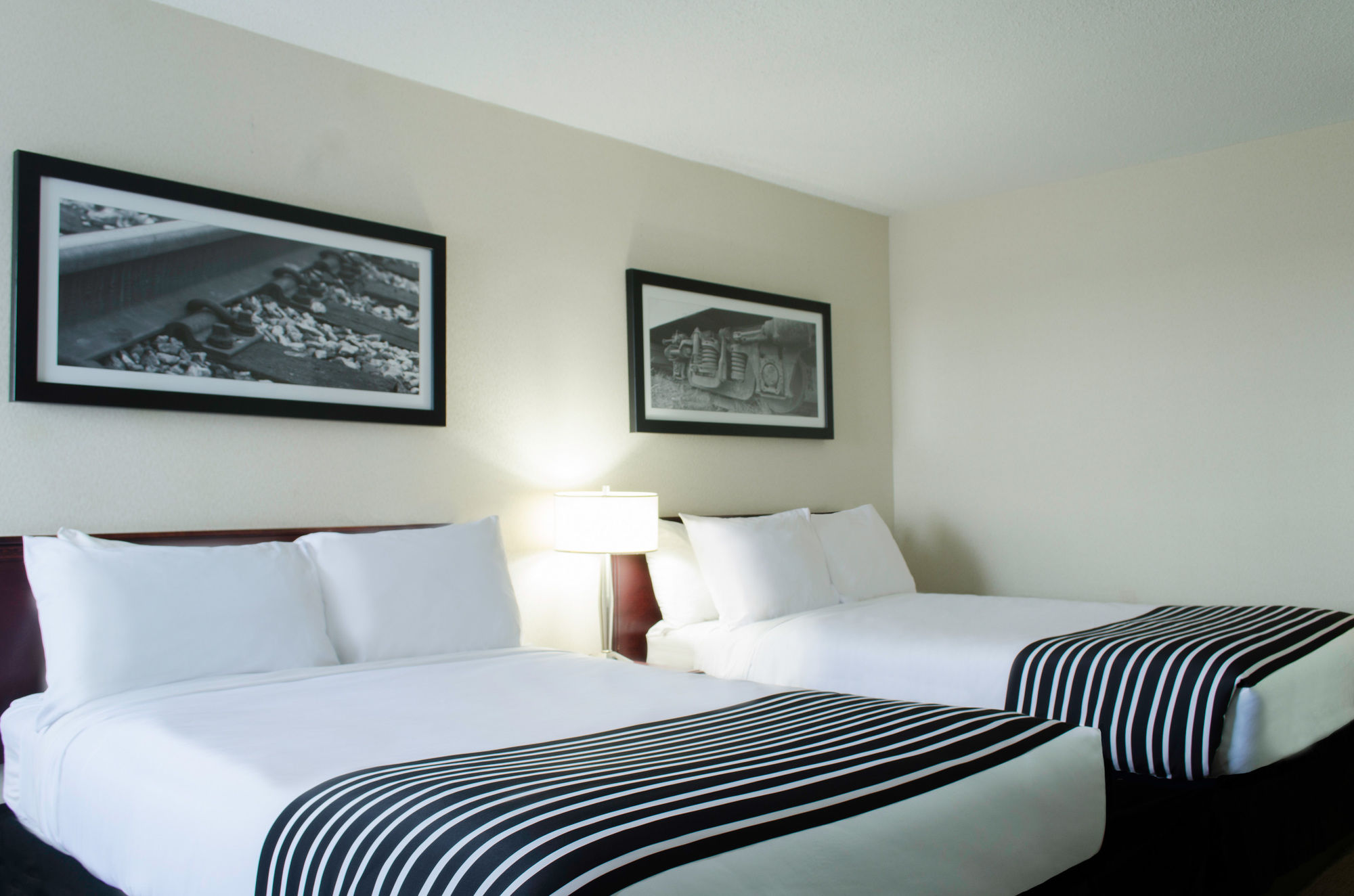 Фото Sandman Inn Cranbrook