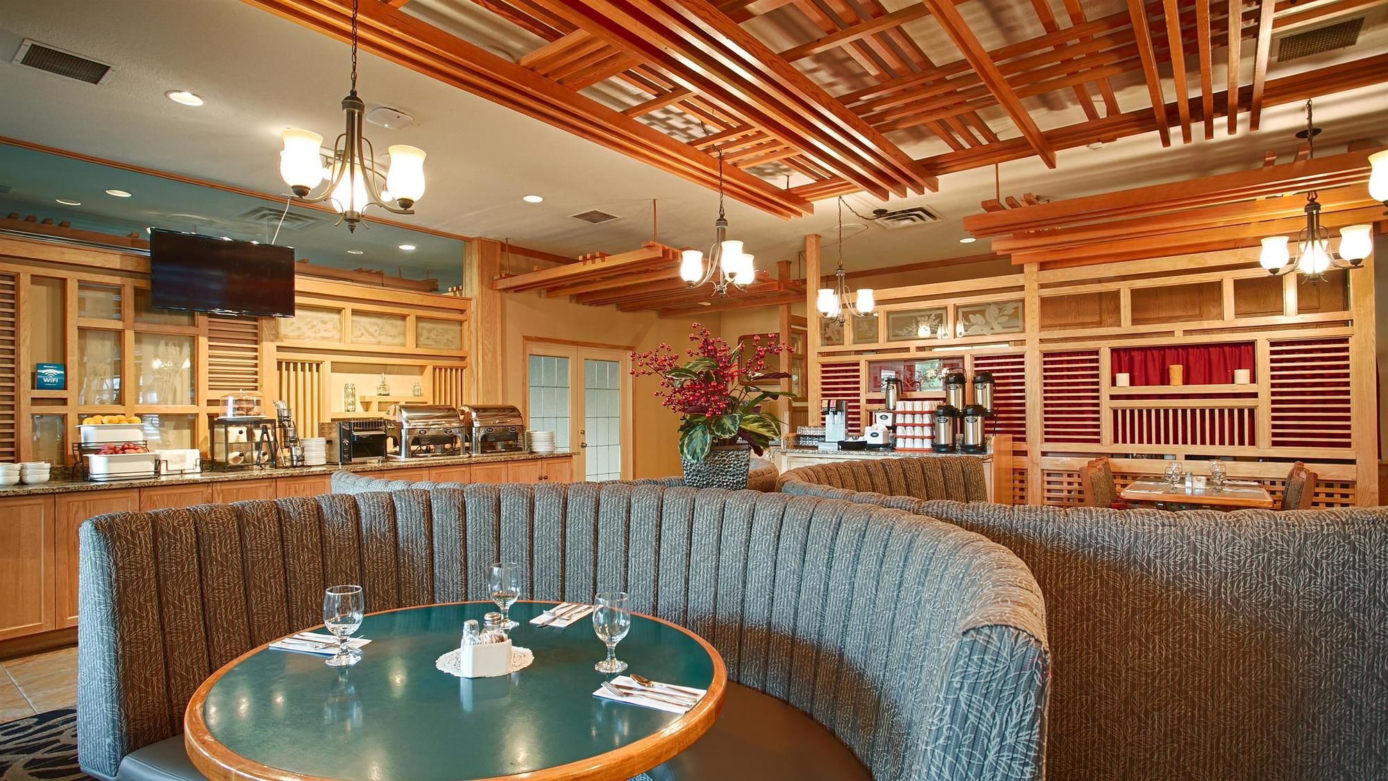 Фото Invermere Inn