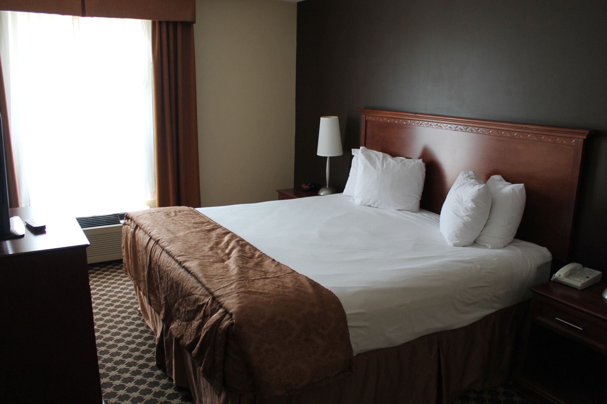 Фото Best Western Strathmore Inn