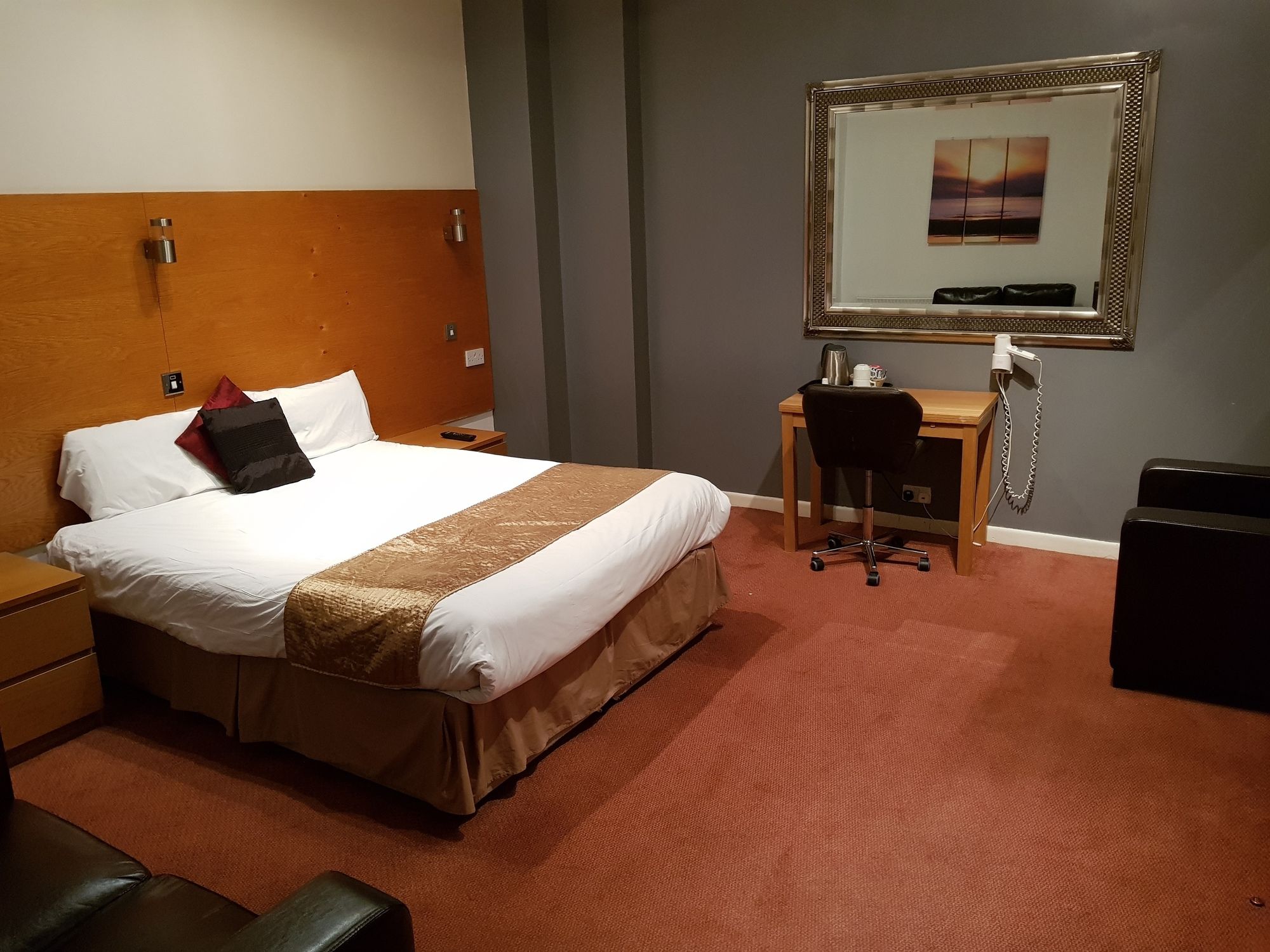 Фото Oyo Kingsley Hotel