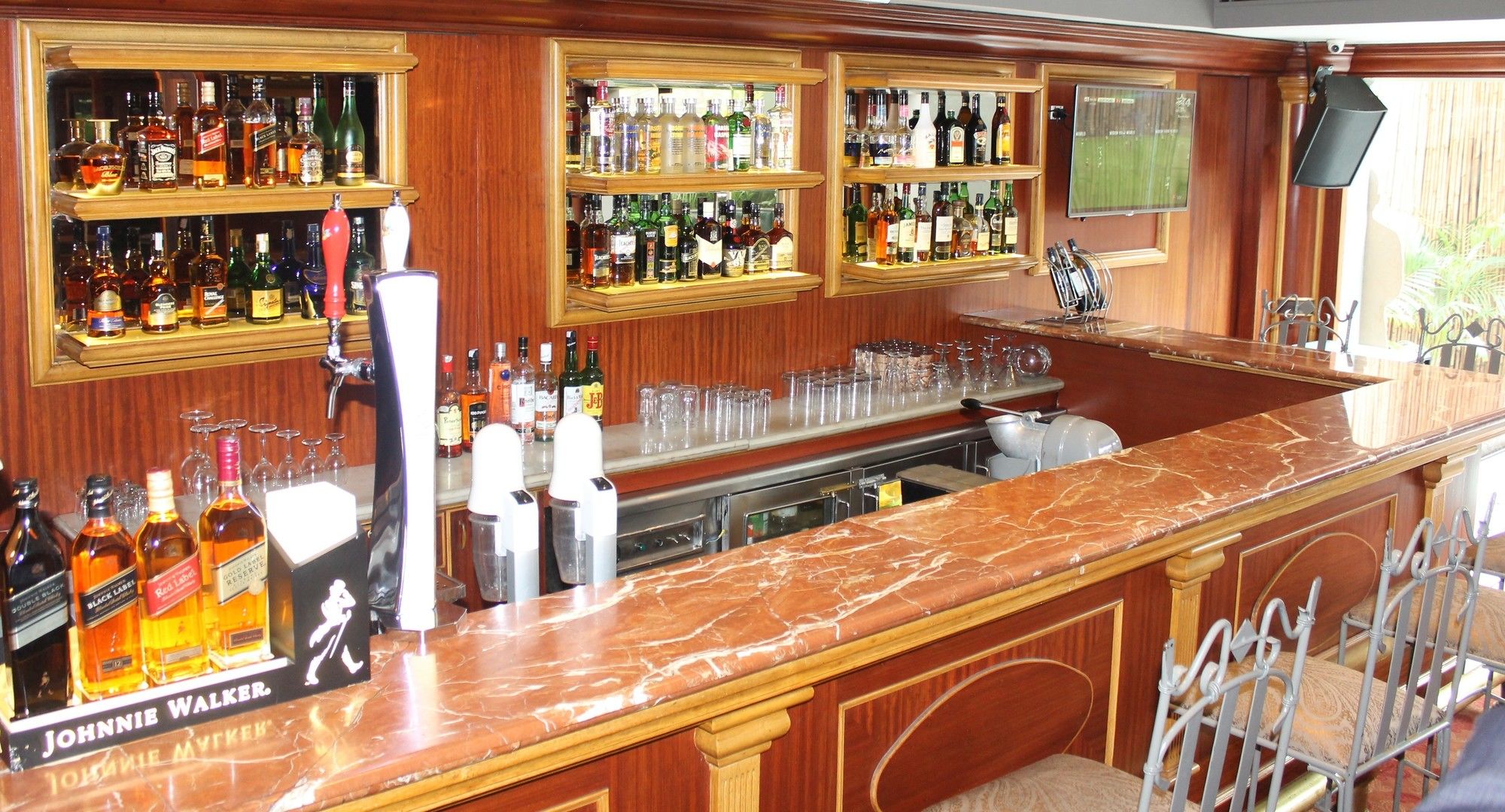 Фото The Maya Hotel