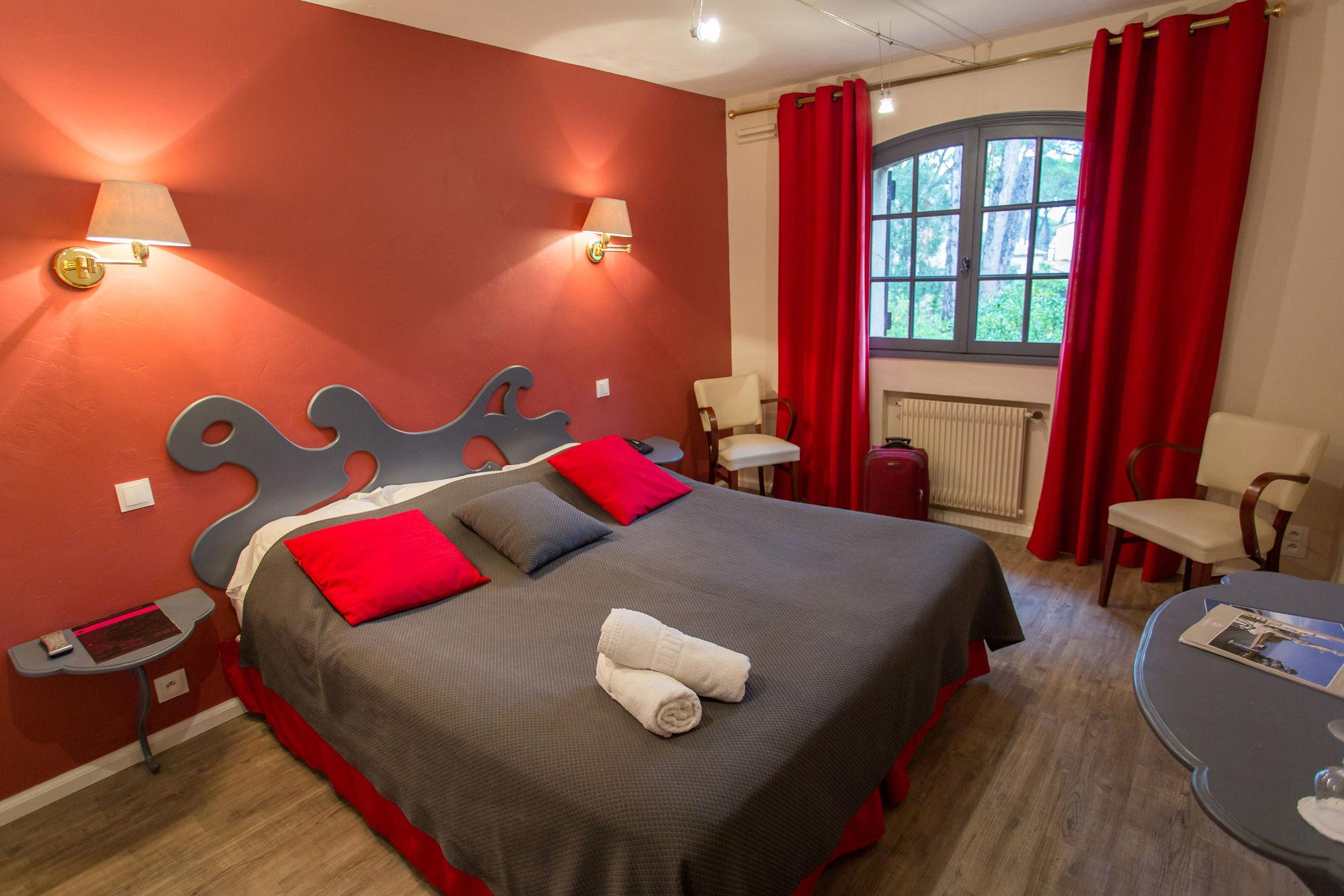 Фото отеля 2