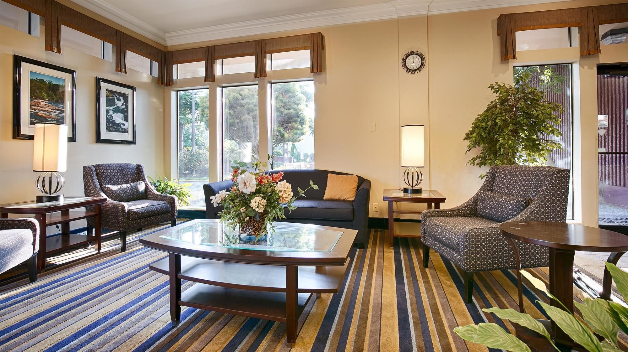 Фото Best Western Cascadia Inn