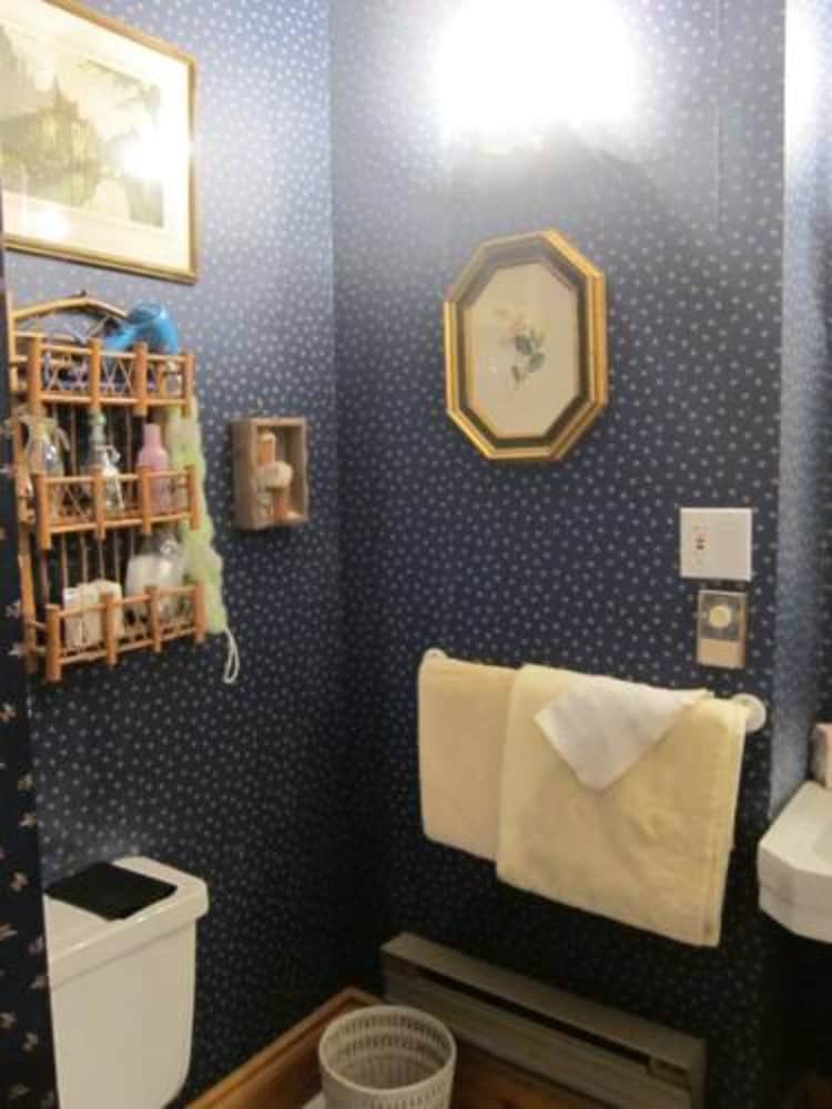 Фото Pimblett's Downtown Toronto B&b