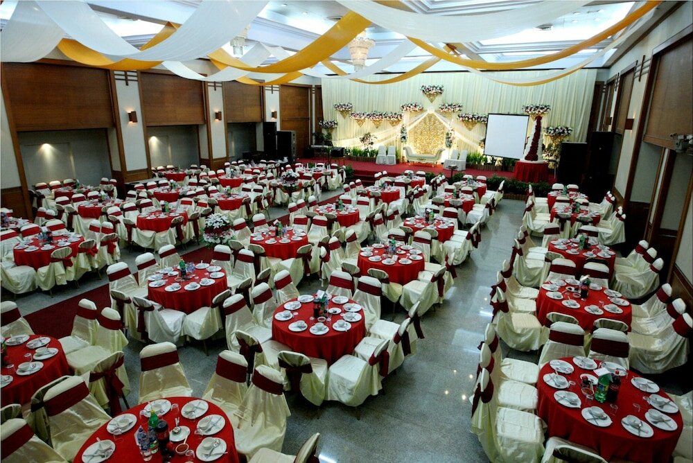 Фото Makassar Golden Hotel