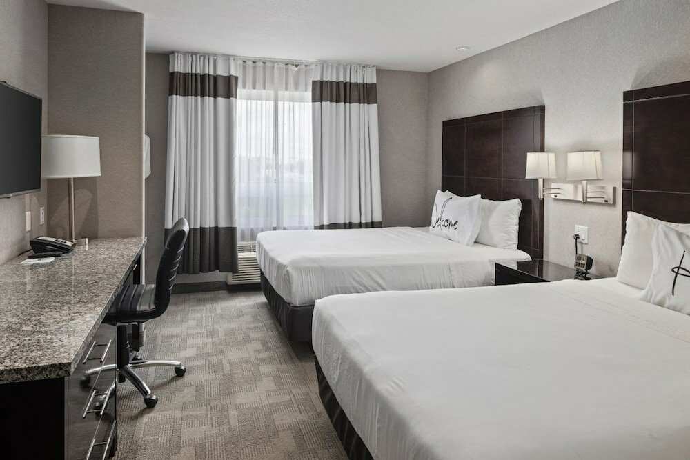 Фото Home Inn and Suites Regina Airport