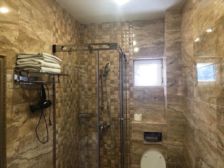 Фото Азария