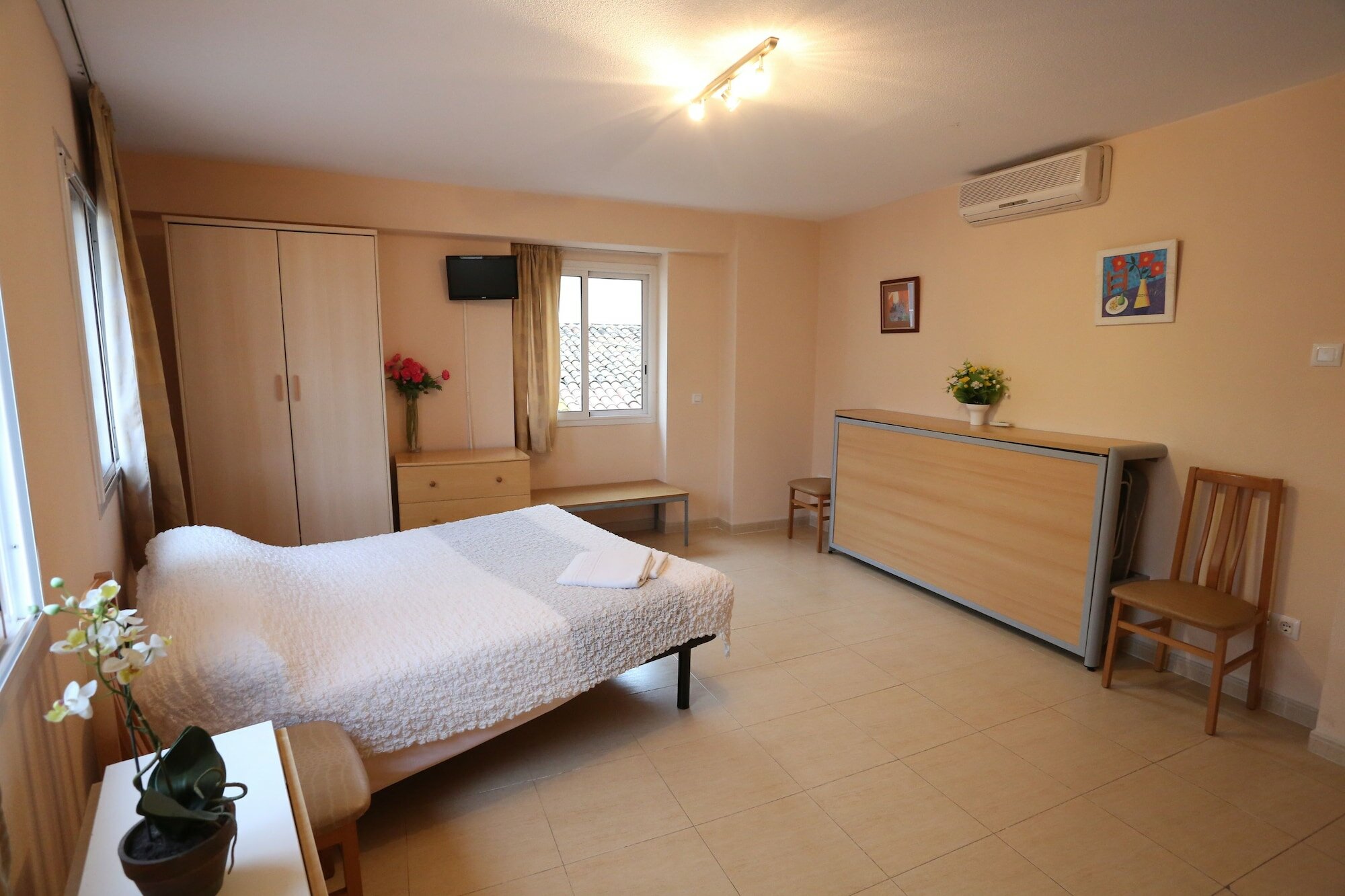 Фото Royal Inn Aparthotel