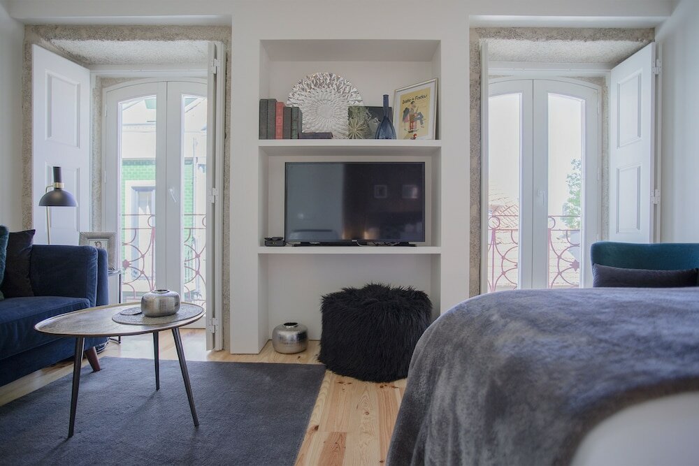 Фото Liiiving in Porto - Cozy & Chic Downtown