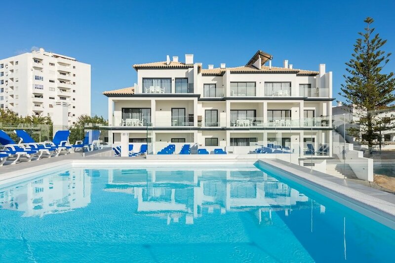 Гостиница Correeira Luxury Residence T2 C- Albufeira, Pools, Wifi, BBQ, Beach