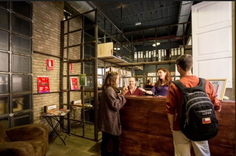 Фото Black Swan Hostel Sevilla