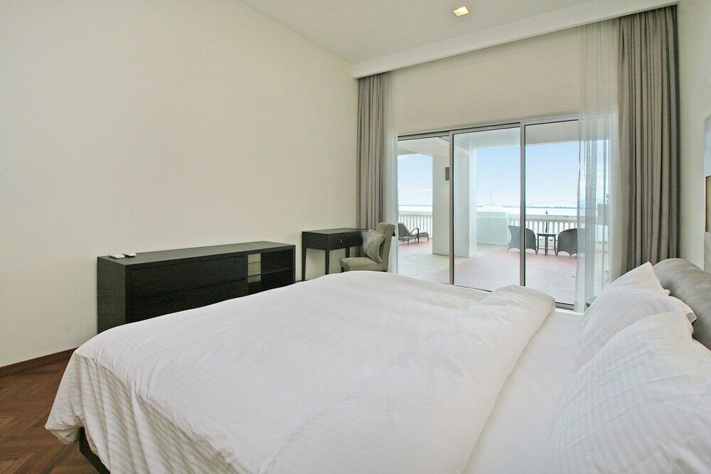 Фото Home Suites by Marina