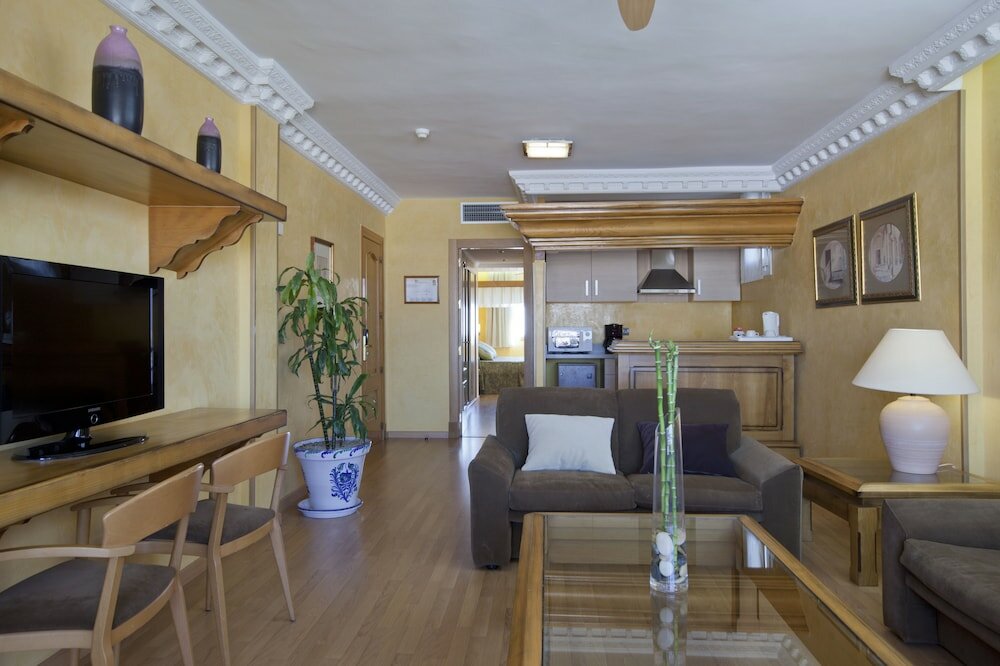 Фото Playacapricho Hotel