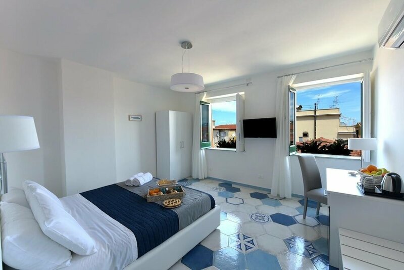 Гостиница Caruso Suite в Сорренто