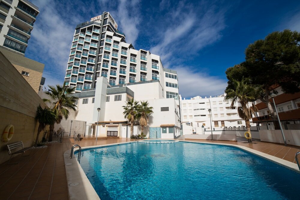 Фото Hotel La Familia Gallo Rojo