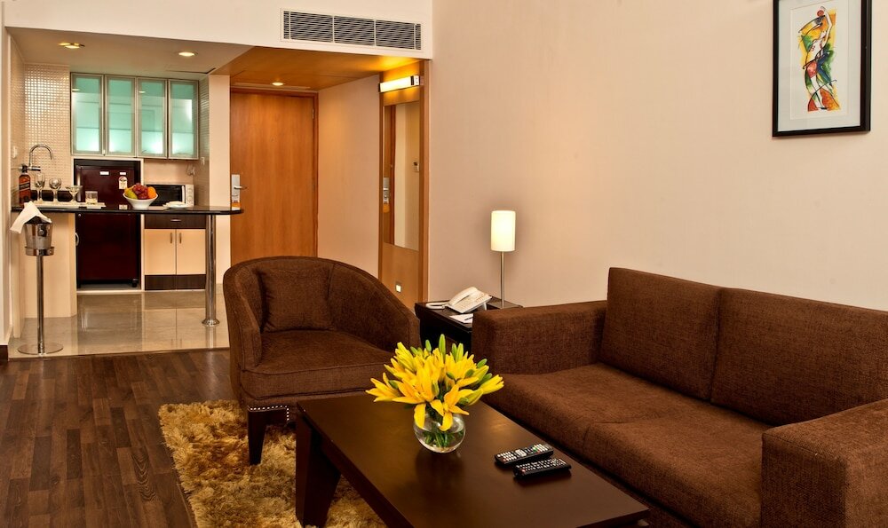 Фото Red Fox Hotel, Bhiwadi