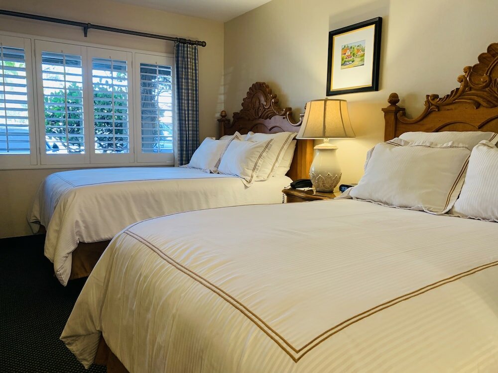 Фото Franciscan Inn & Suites