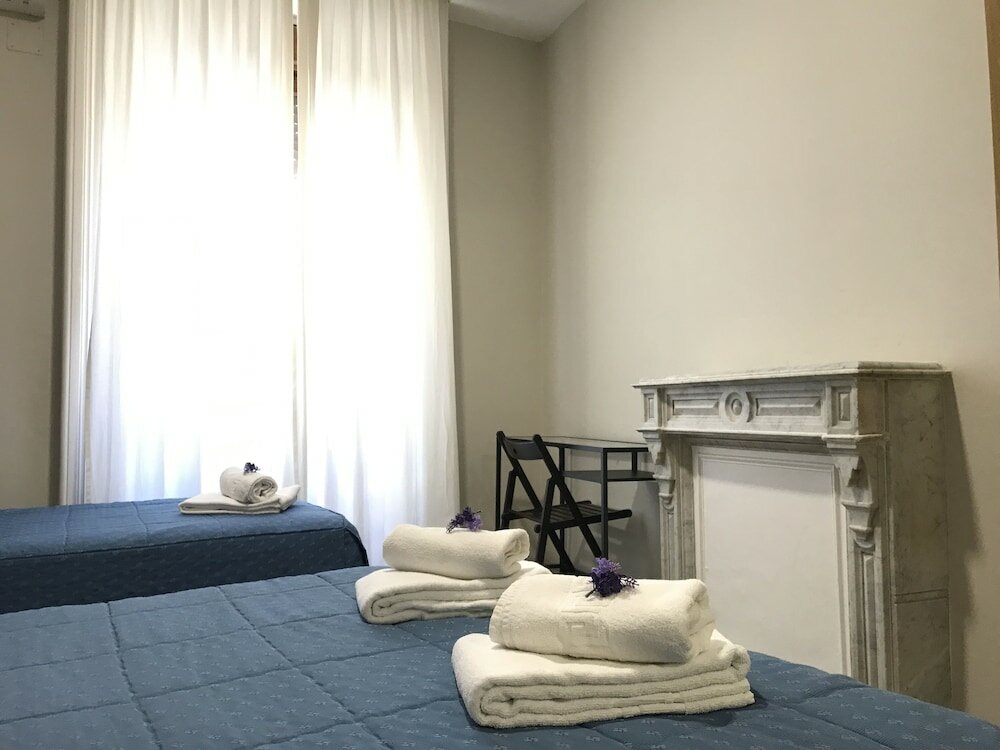 Фото Hostal El Pilar