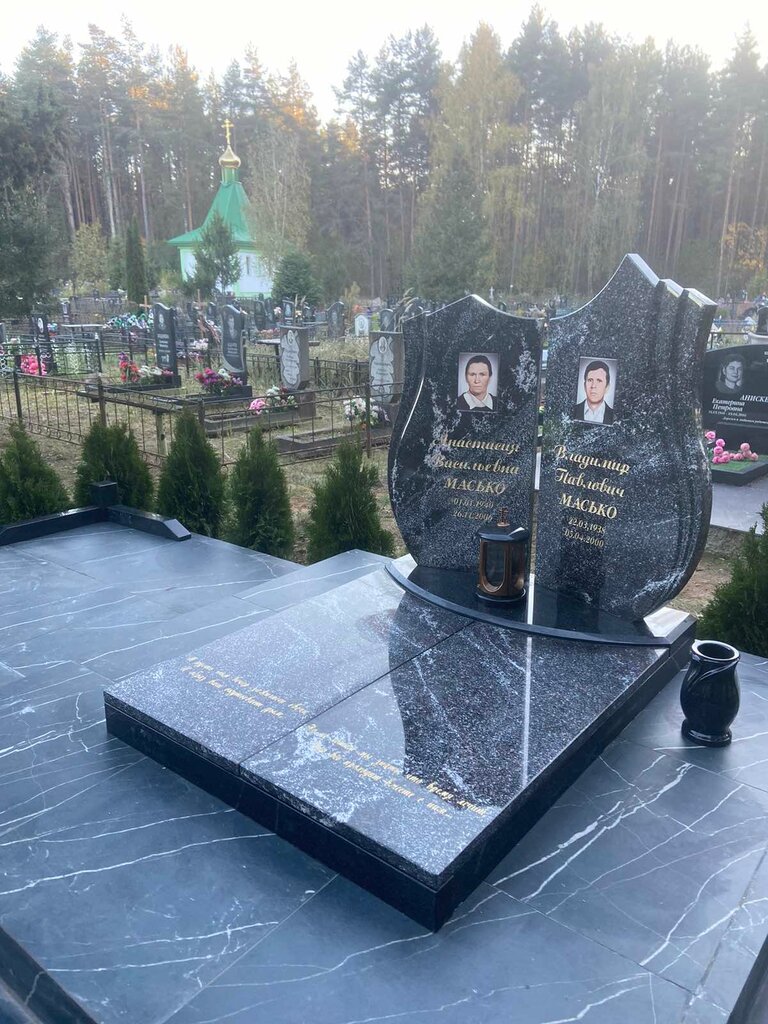 Изготовление памятников и надгробий Грин-Стоун, Жодино, фото
