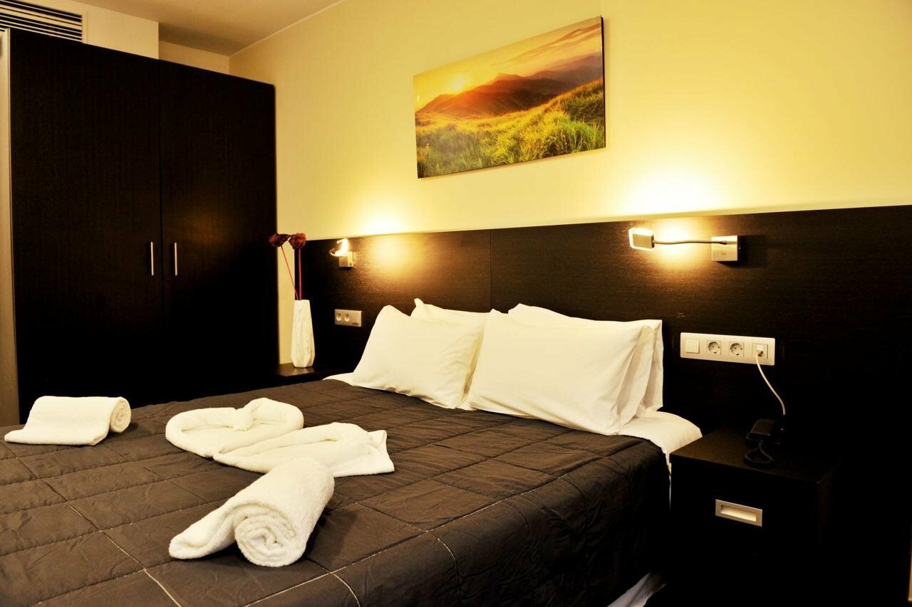 Фото Hotel 6 Bis