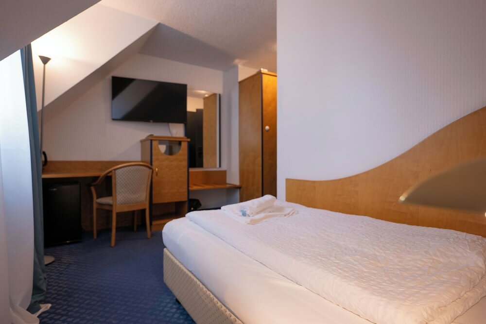 Фото Hotel Viktoria Neuss