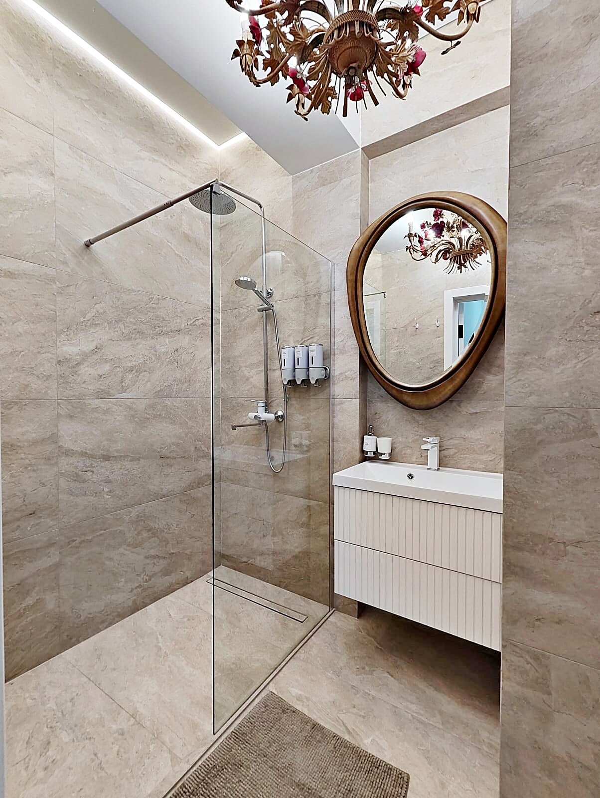 Фото Уютный дом на улице Декабристов 36/1