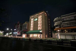 Гостиница Lemon Tree Hotel Rajkot в Раджкоте
