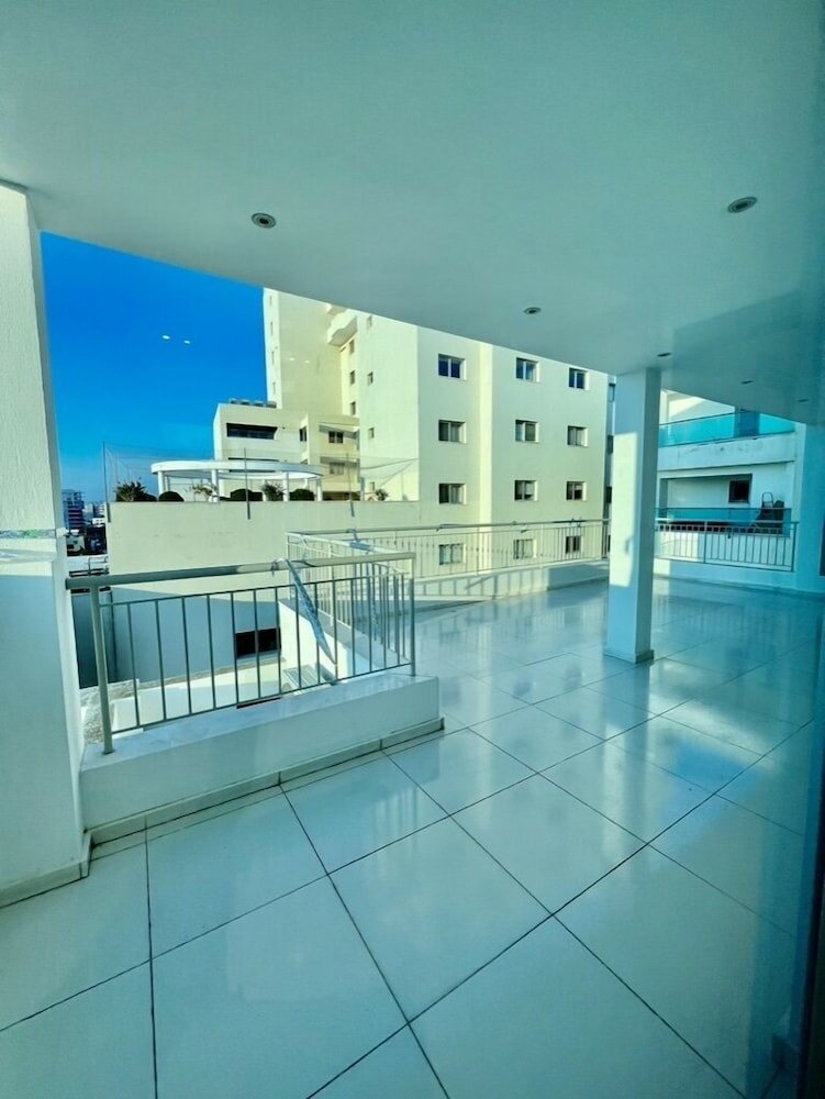 Фото Aphrodite Plaza