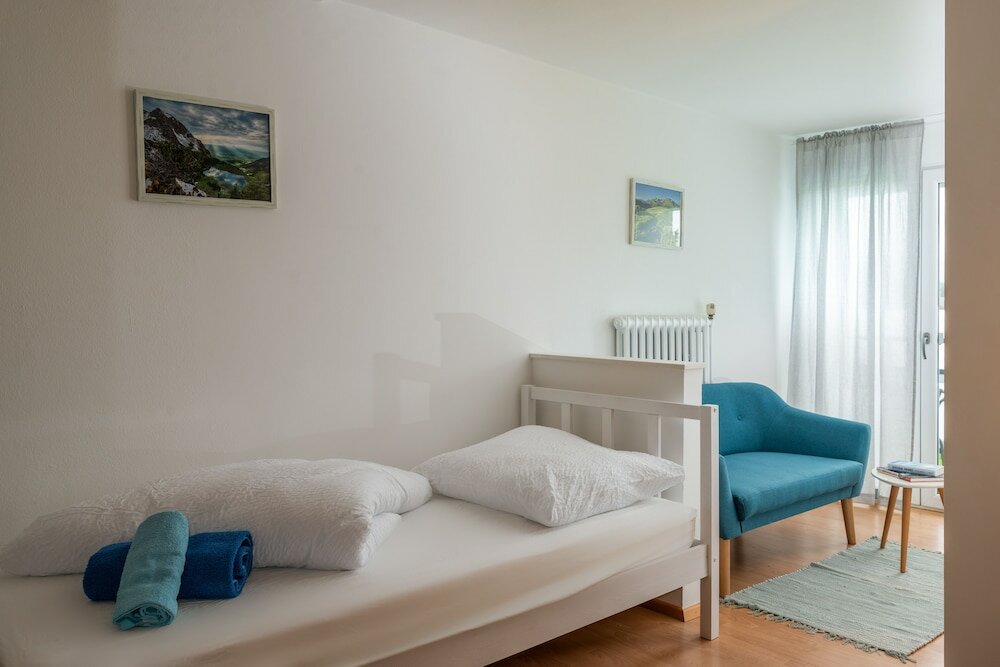 Фото Alpine Hostel Appartements