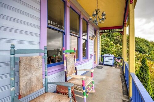 Гостиница 'astoria Painted Lady' Historic Apt w River View! в Астории
