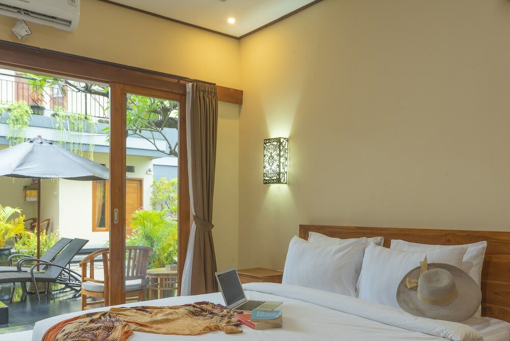 Фото Liliy Guest House Legian