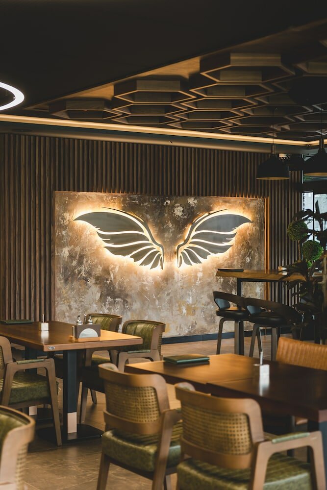 Фото Bristol Hotel