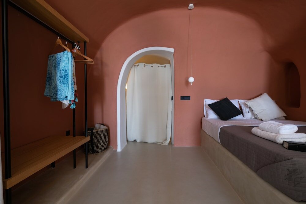 Фото SantorOia Luxury Suites