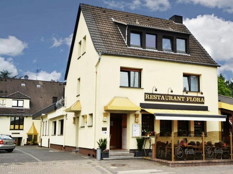 Гостиница Hotel Restaurant Flora в Дормагене