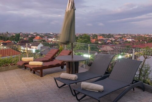 Гостиница Sunset Point Hotel Seminyak