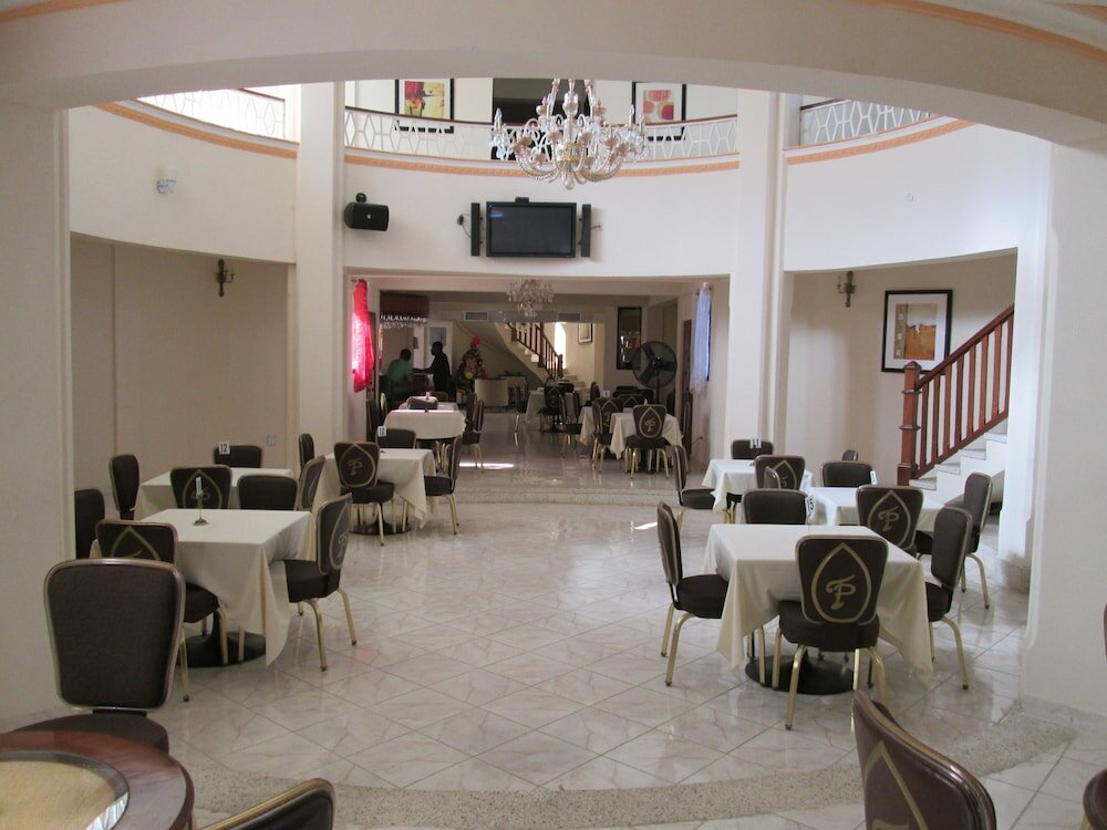 Фото Tabarre's Palace