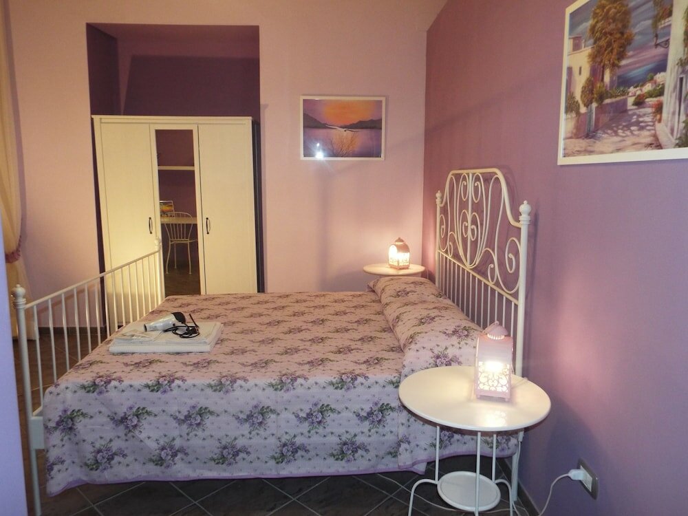 Фото B&b In giro per Napoli