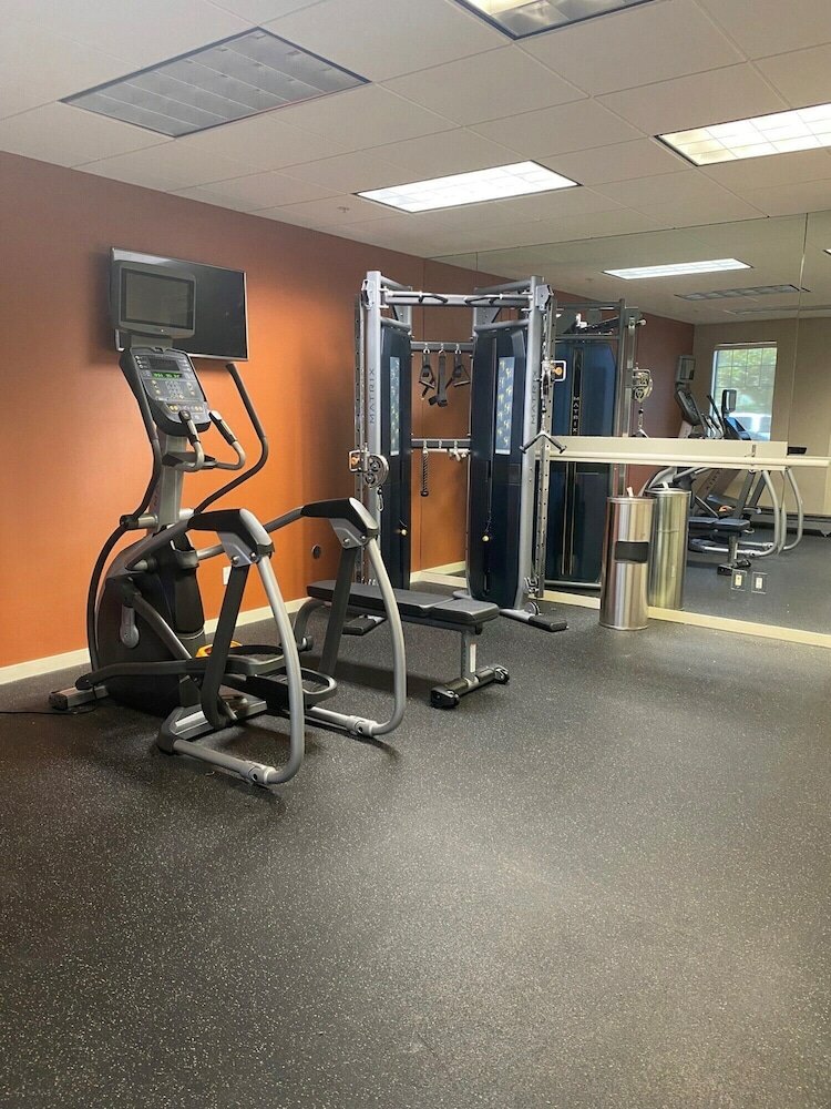 Фото Comfort Inn & Suites near Ontario Airport