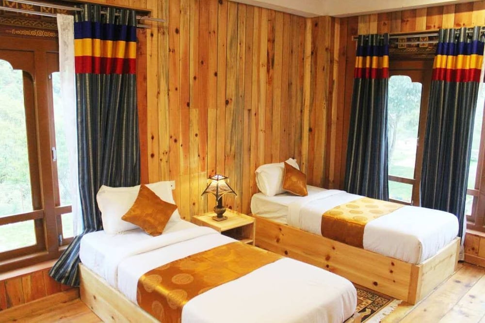 Фото Jampelyang Hotel