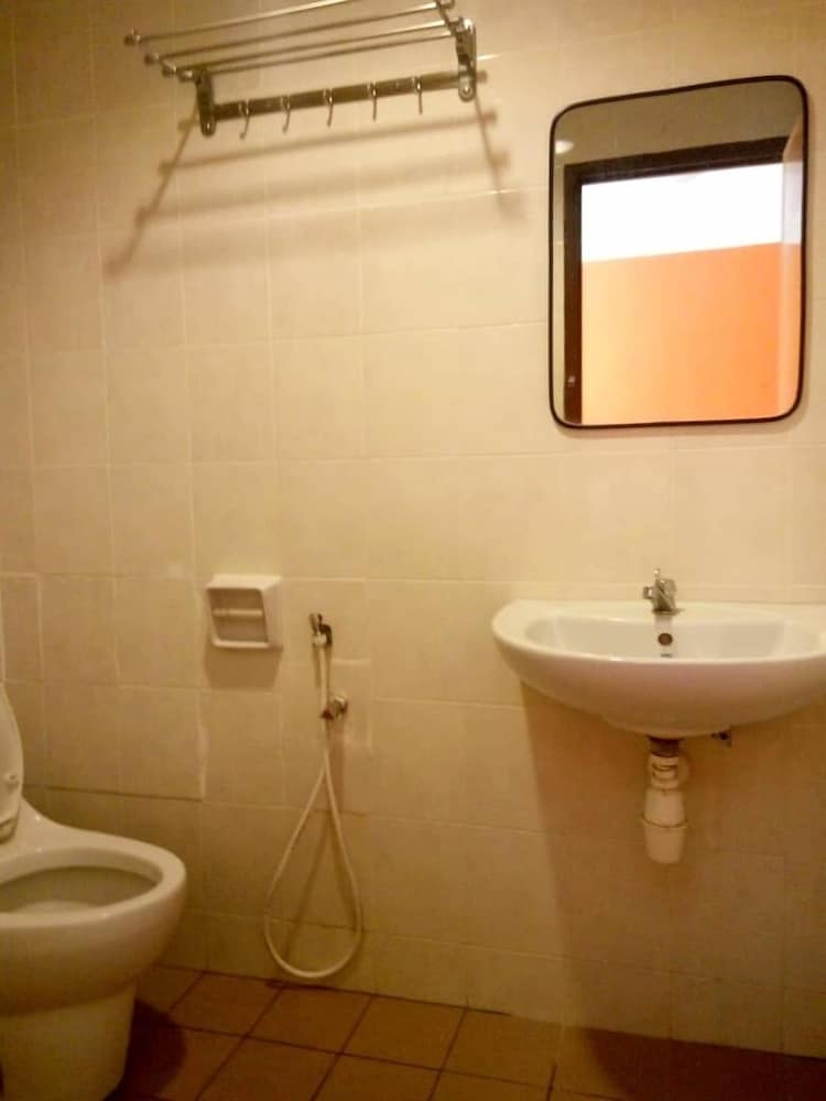 Фото Pudu Inn Hotel