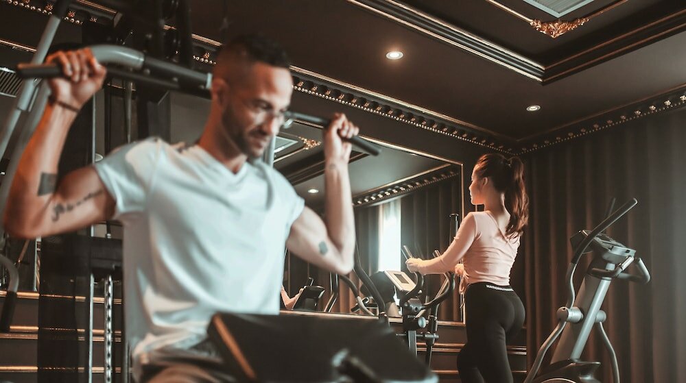 Фото Monarque Hotel