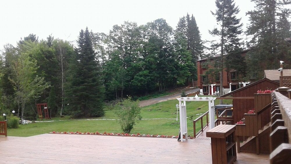 Фото Hotel Le Petit Lac