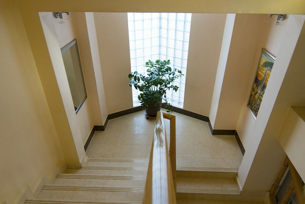 Фото Naguru Viewpointe Apartments