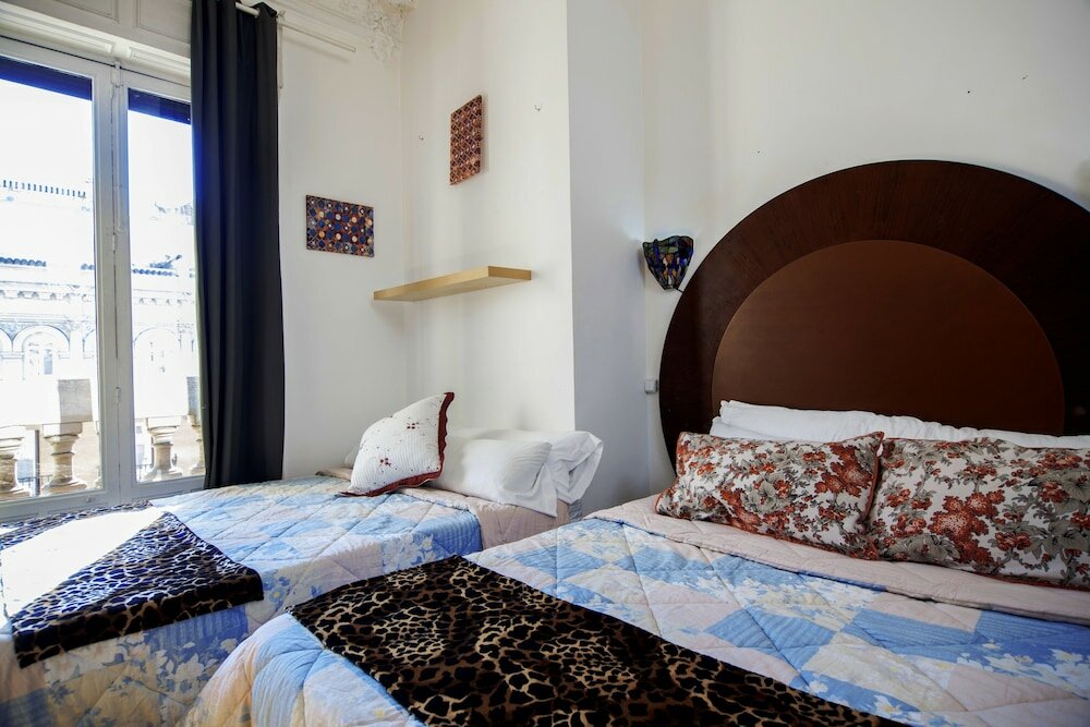 Фото Gran VIA Suites The Palmer House