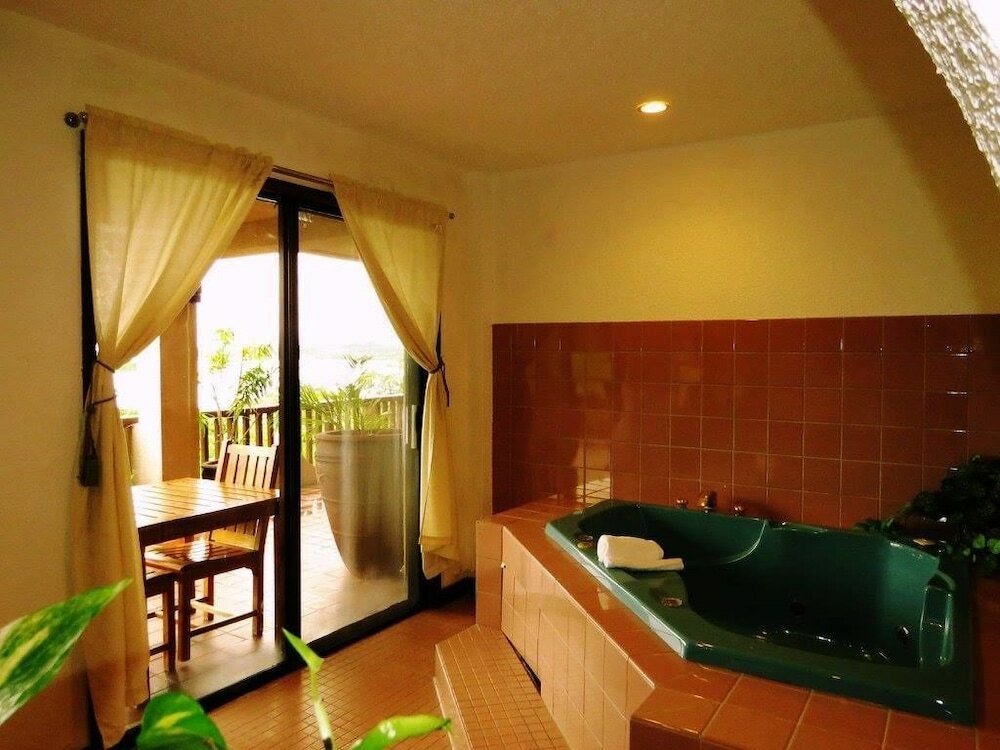 Фото Cliffside View Hotel