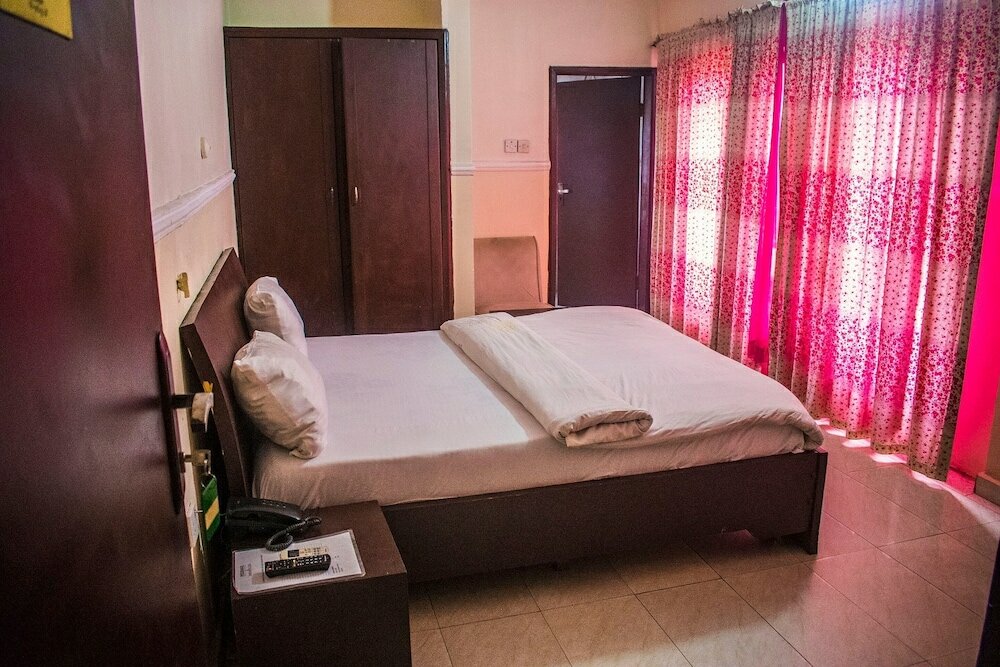 Фото Peerage Retreat and Resort