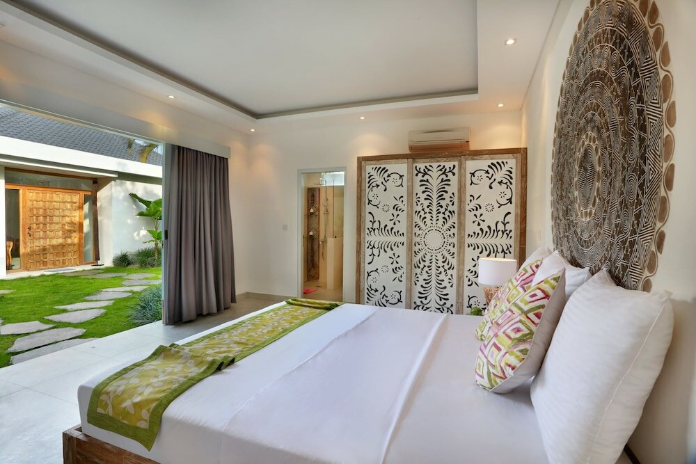 Фото Seminyak White Design Villa