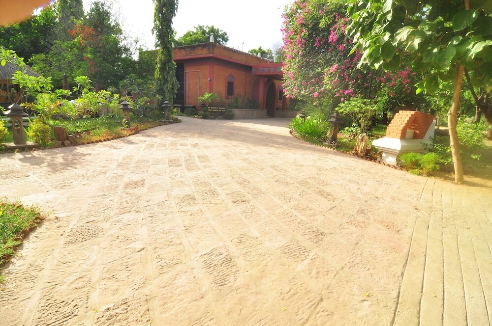 Фото Kaytumadi Dynasty Hotel