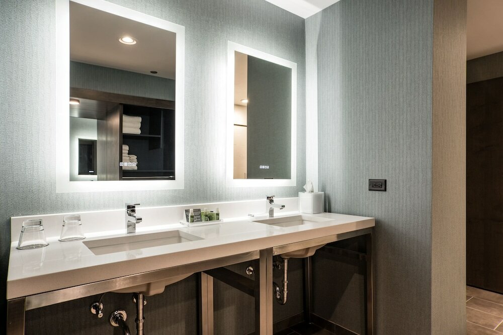 Фото Cambria Hotel Chicago Loop - Theatre District